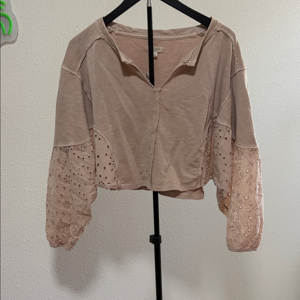 Pilcro by Anthropologie Women's Beige Eyelet Sleeve Top - Picture 2 of 7